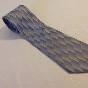 Van Heusen Men's 100% Silk Tie.